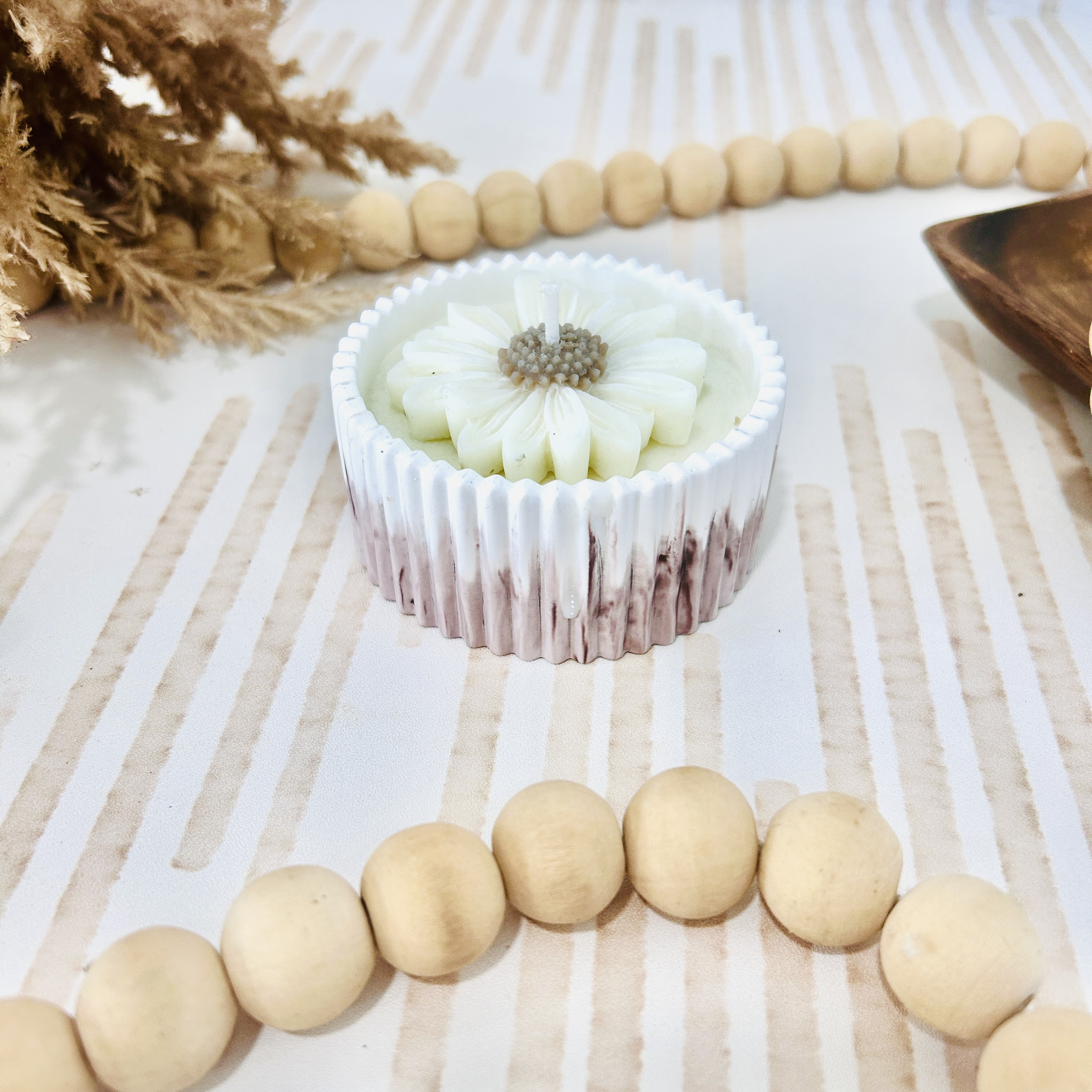 Fresh Cut Daisy Candle